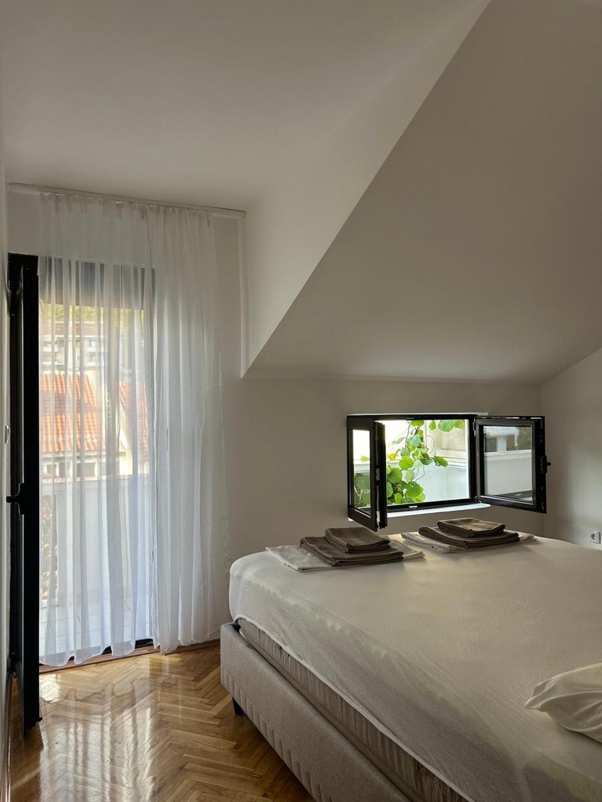 Lana Apartman Budva